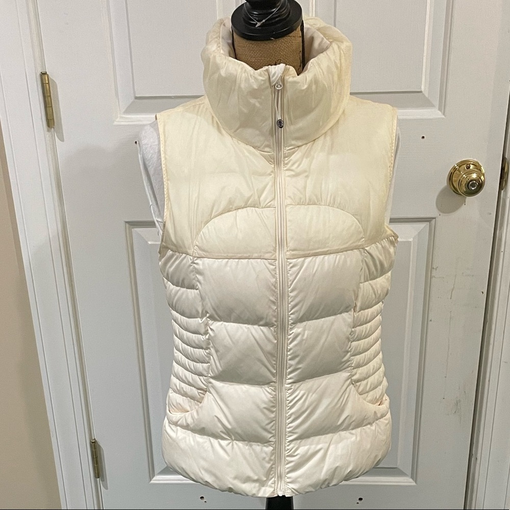 Lululemon Fluffin Awesome Vest ✨RARE✨ Angel Wing/Cream